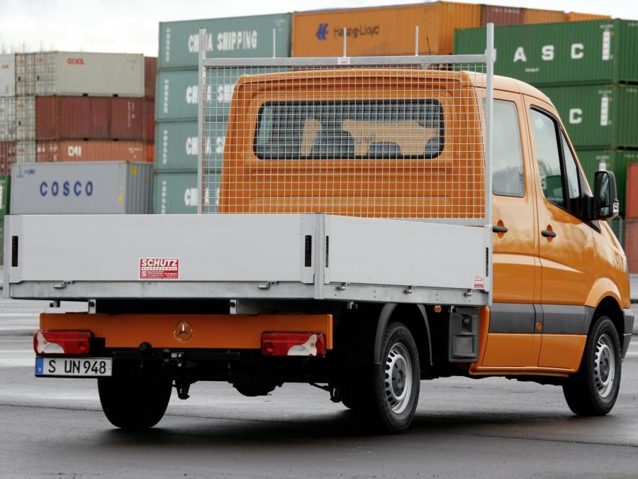  Mercedes-Benz Sprinter Double Cab Dropside 2006 года  (фото 17 из 30)